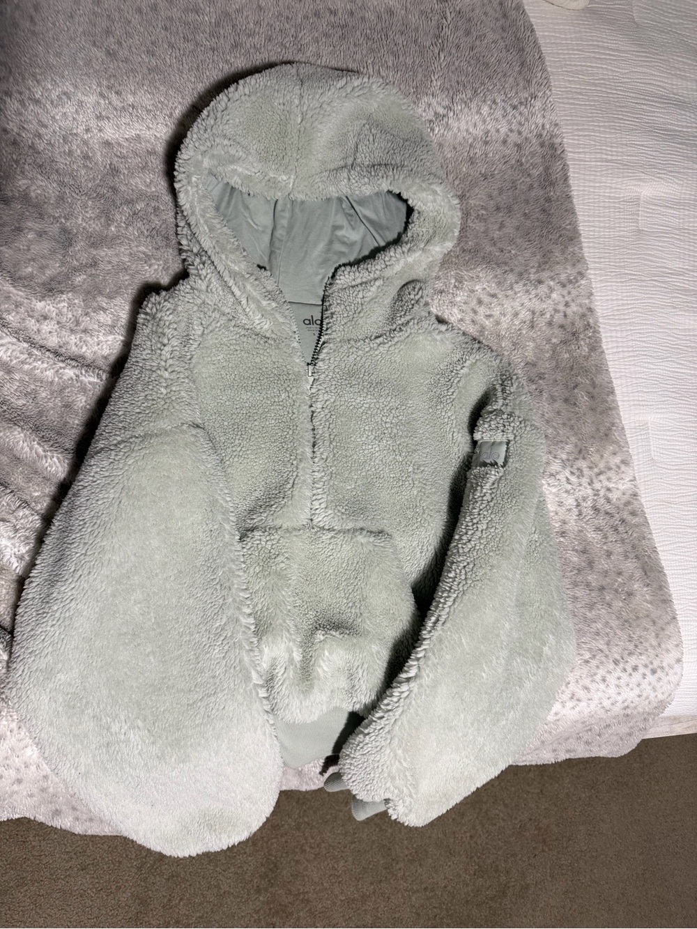 ALO yoga Sherpa half zip